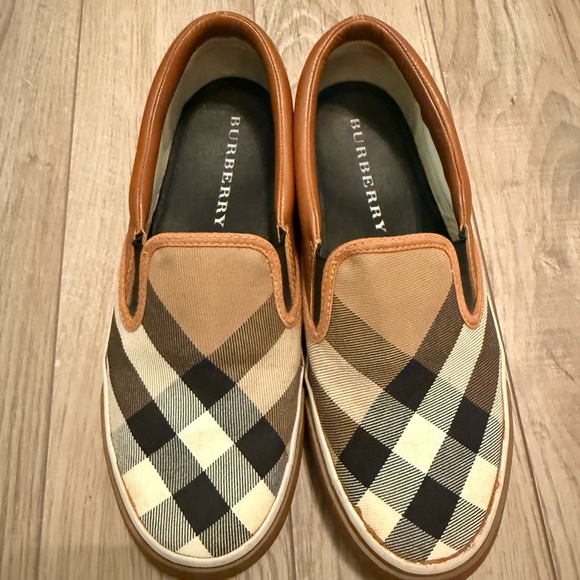 Burberry Shoes - Burberry Nova check Skate Loafer Slip-On Sneakers